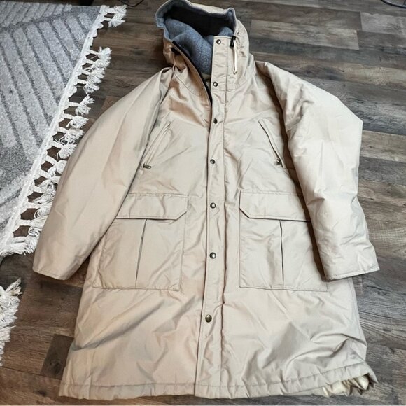 Cabelas long jacket - Picture 1 of 10